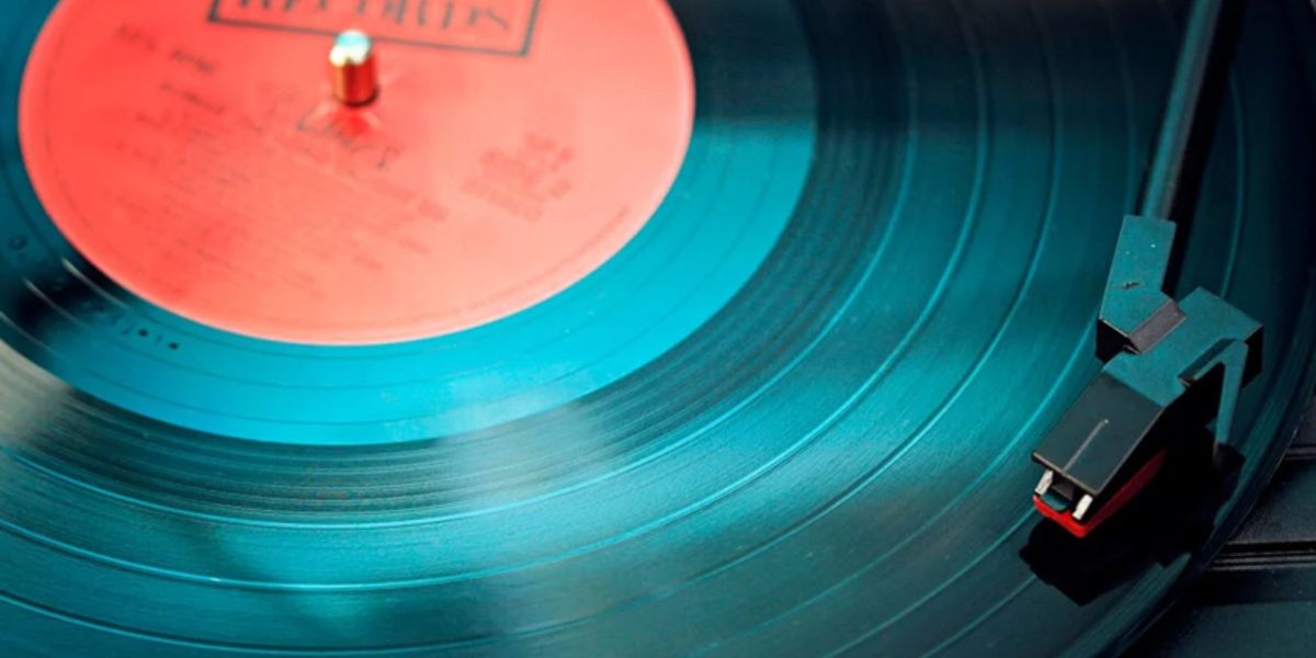 The Resurgence of Vinyl Records Why People Are Going Analog Again